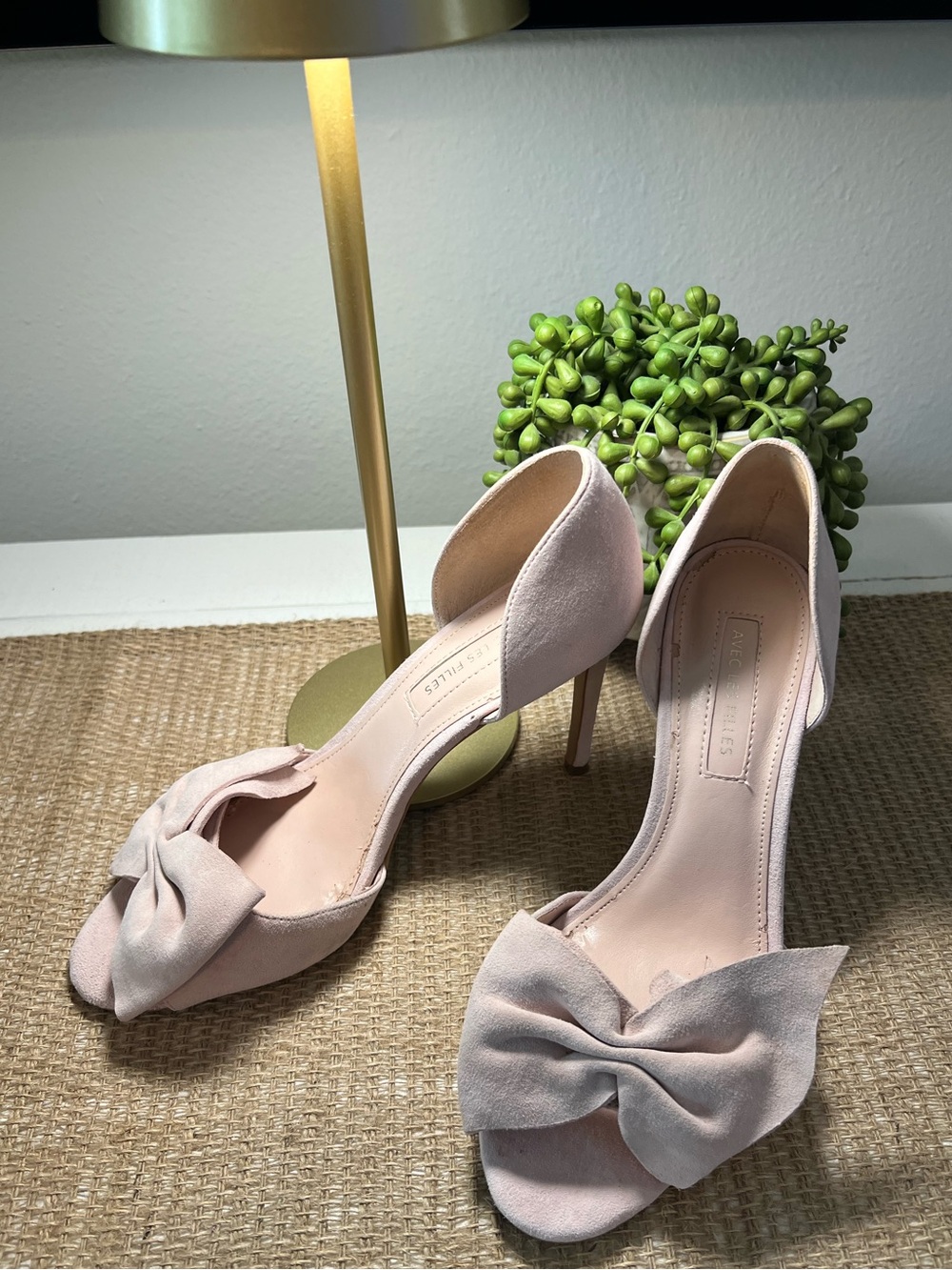 Avec Les Filles light Pink Suede heels Sz 7.5